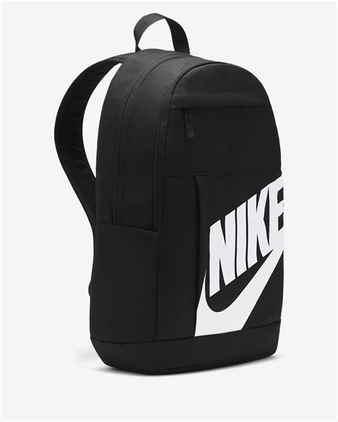 This Nike Backpack Is the Best Travel Bag I’ve Ever Used 